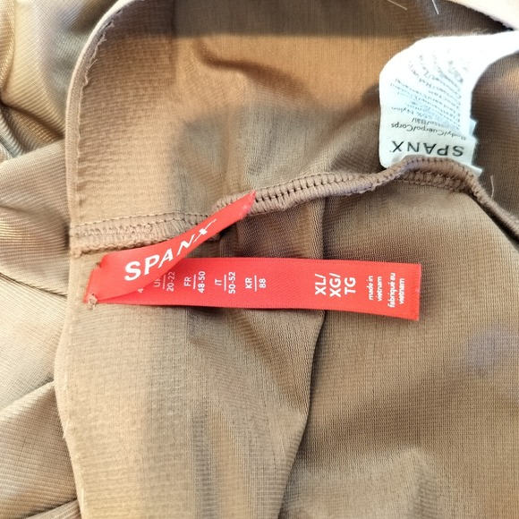 Spanx Invisible Mid-Thigh Shorts High Waist Thinstincts Smoothing - Picture 10 of 10